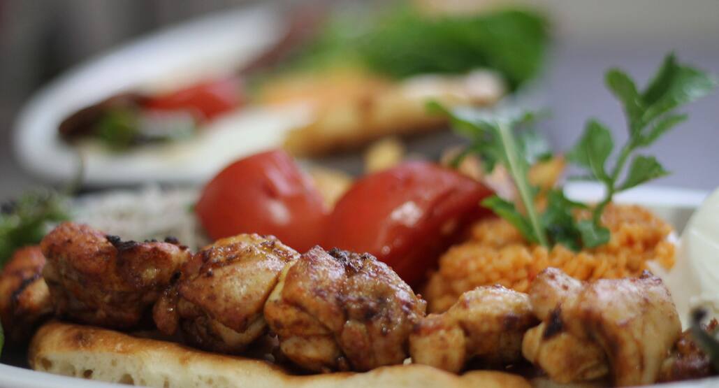 Duygu Yapanlar Pide Corba Ve Kebap Salonu Akevler Izmir